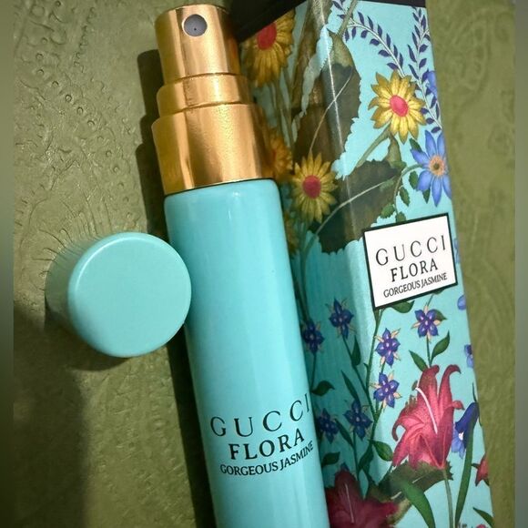 Gucci Flora Gorgeous Jasmine Eau de Parfum Travel Spray 10ml / 0.33 fl o… - Picture 17 of 17